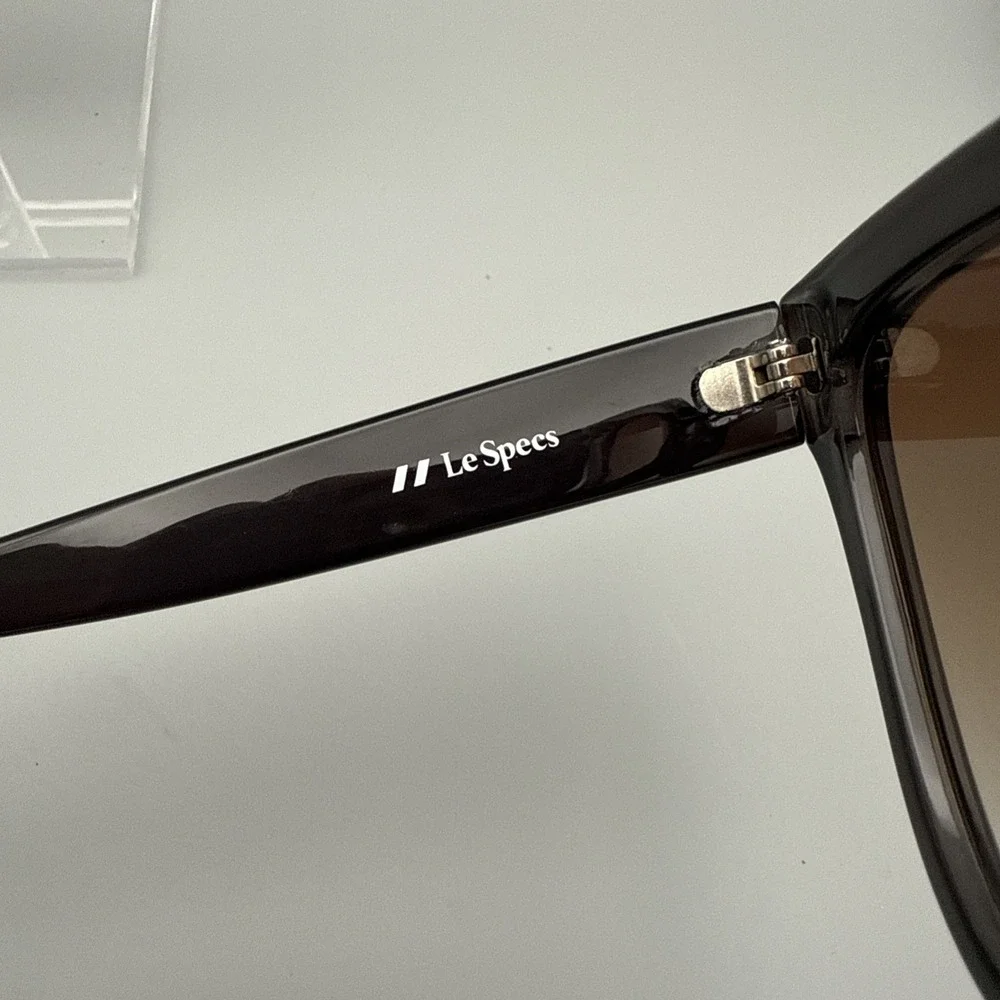 Le Specs Authentic Polarized Black Thick CatEye Sunglasses 'Liar Lair' 57-16 147